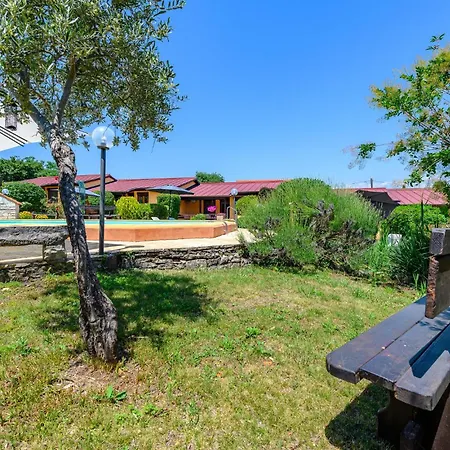 2 Bedroom Lovely In * Rovinjsko Selo